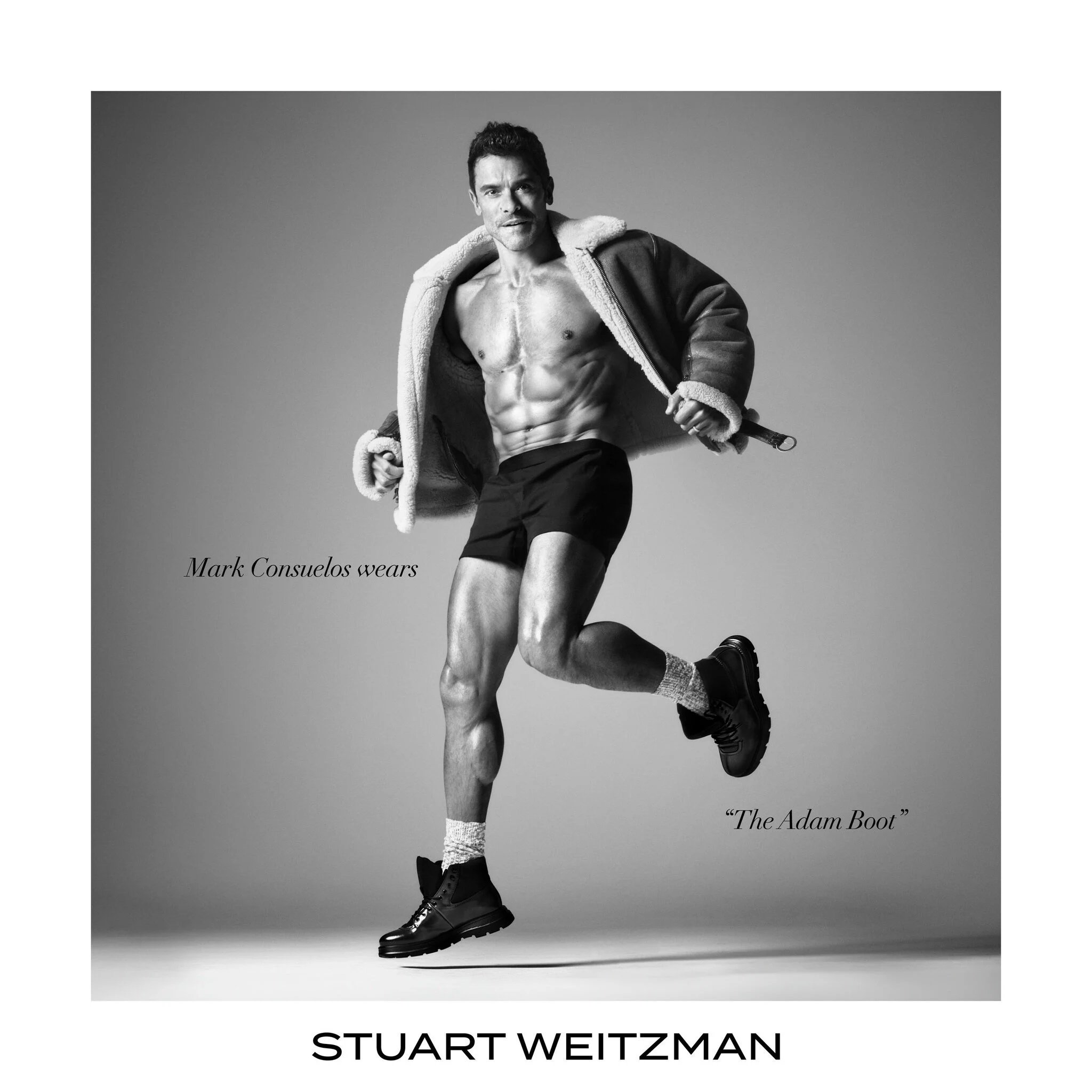 Stuart Weitzman任命Mark Consuelos为首位男士全球形象大使。 - Stuart Weitzman