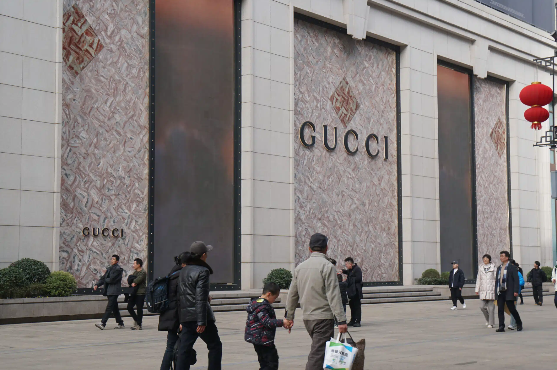 Gucci是去年在中国市场上跌幅最大的奢侈品牌之一