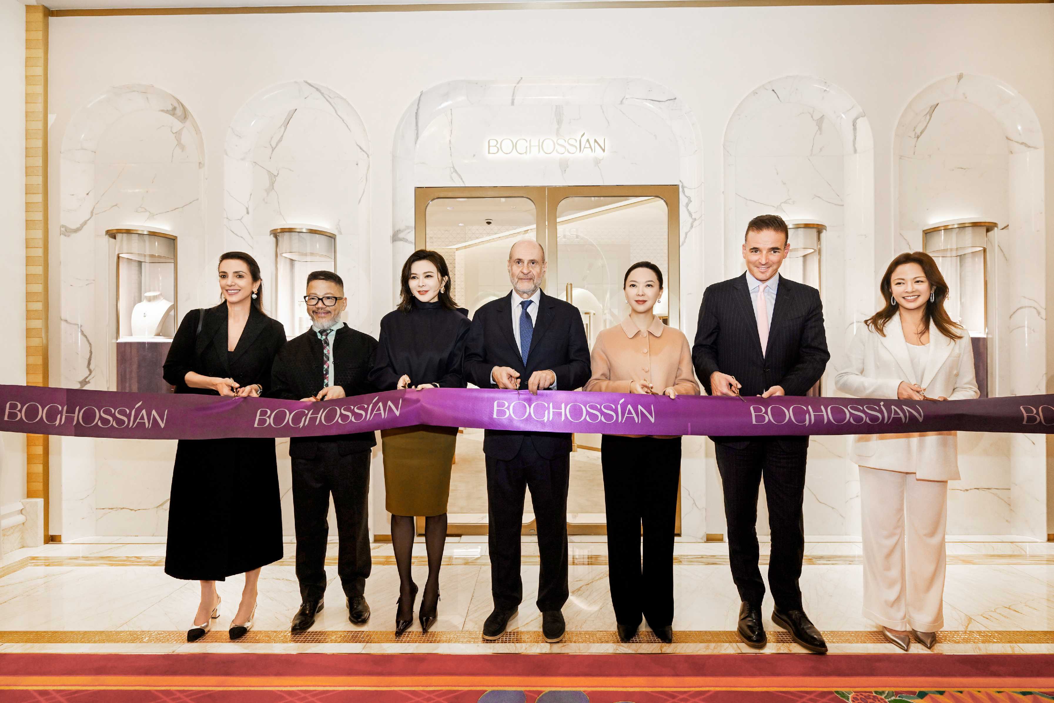 左起：Nazanine Sabbag、Edmond Chin、关之琳、Albert Boghossian、邹文瑜、Charles Bell、颜咏芝