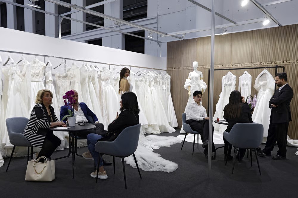 2025届巴塞罗那婚纱时尚周 — BBFW