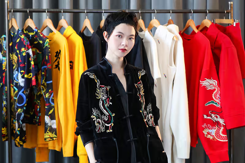 陈安琪成为首个与H&M推出联名系列的中国设计师