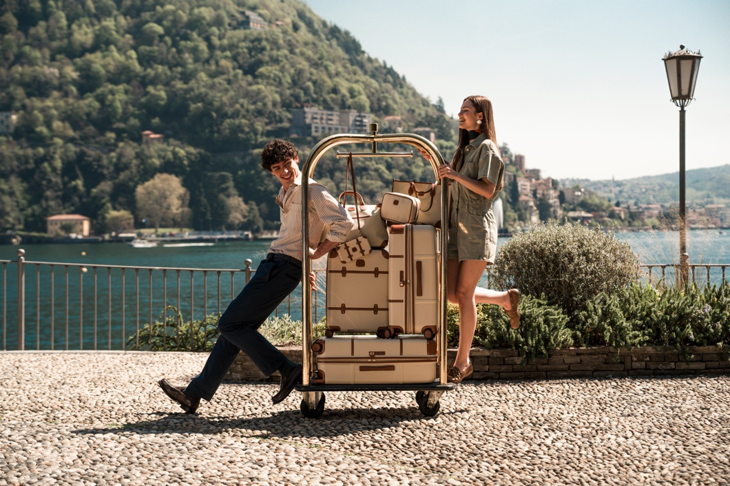 品牌全新品牌形象大片「真实 Dolce Vita 非官方旅行指南」