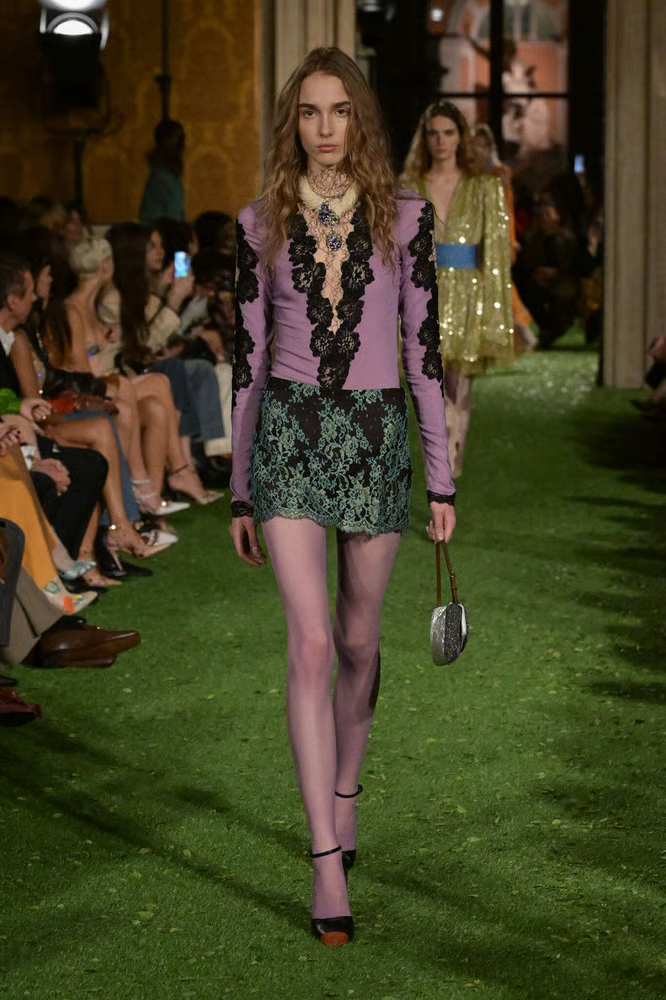 Valentino FALL 2026 READY-TO-WEAR Valentino FALL 2026 READY-TO-WEAR