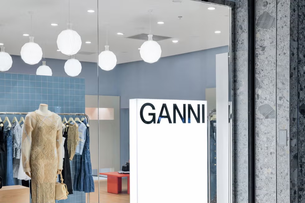 GANNI杭州万象城店于2024年开业,是品牌在中国的第十家店 GANNI杭州万象城店于2024年开业,是品牌在中国的第十家店