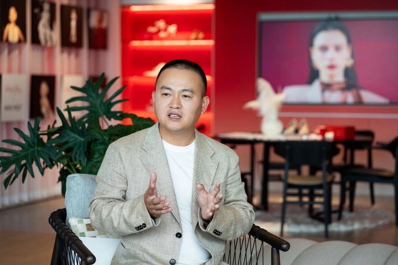中国运营伙伴巨爵集团旗下公司美熙实业董事长兼CEO黄文辉