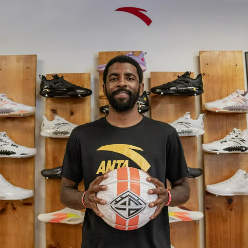 安踏美国首家旗舰店于比弗利山庄揭幕