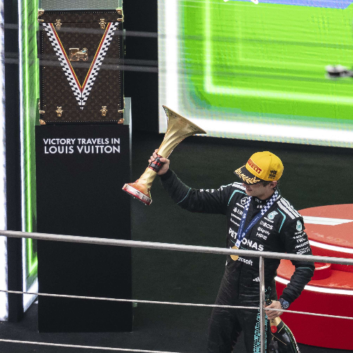 路易威登为2026 F1®中国大奖赛呈现定制奖杯箱,  见证上海赛道胜利时刻