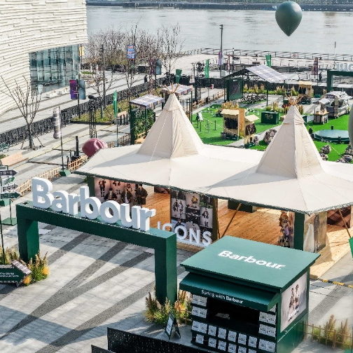 Barbour“春迹漫行”主题快闪活动于上海Gate M梦中心璀璨启幕