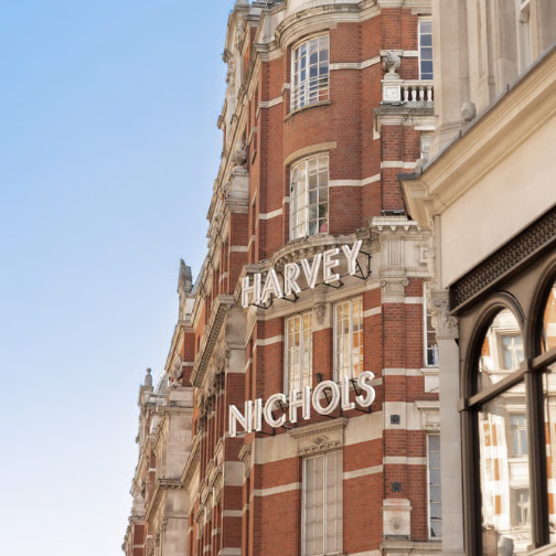 Next考虑收购Harvey Nichols，或进军奢侈品领域