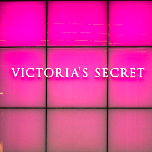 Victoria's Secret第二季度销售额下降，但全年展望上调