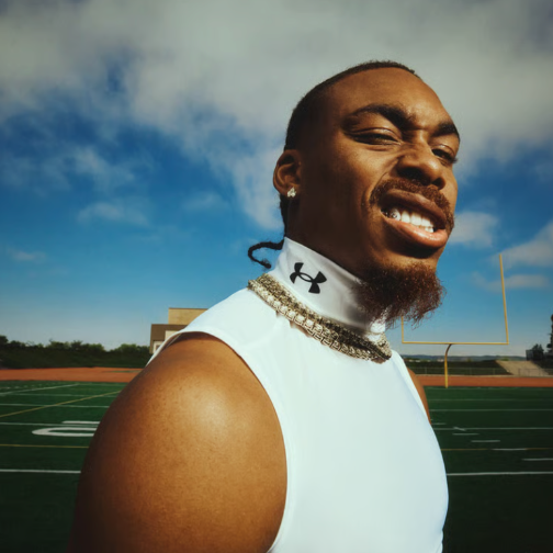 Under Armour年度预测低于预期，宣布首席财务官更迭