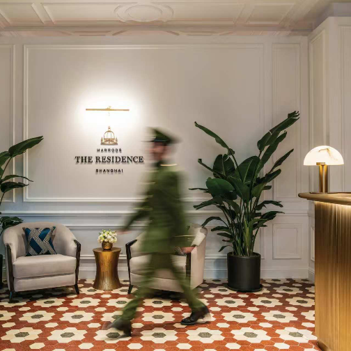 外资退场，国货崛起