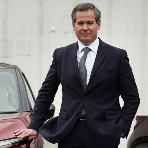 Gucci任命前雷诺高管De Ficchy为新任首席财务官