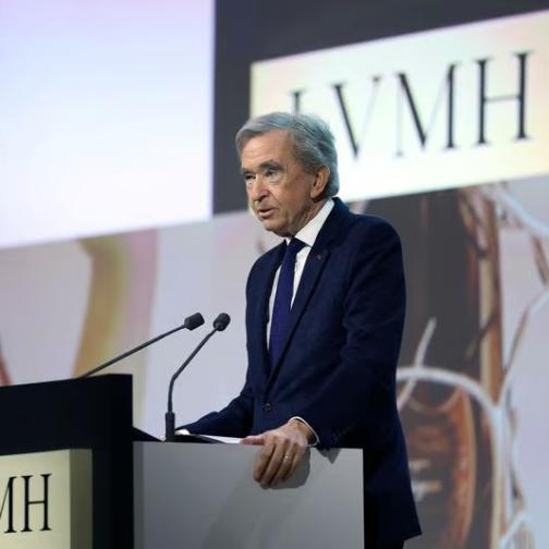 LVMH股东要求Bernard Arnault透露接棒计划