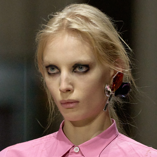 Prada集团2025年年度营收增长9%至57.1亿欧元