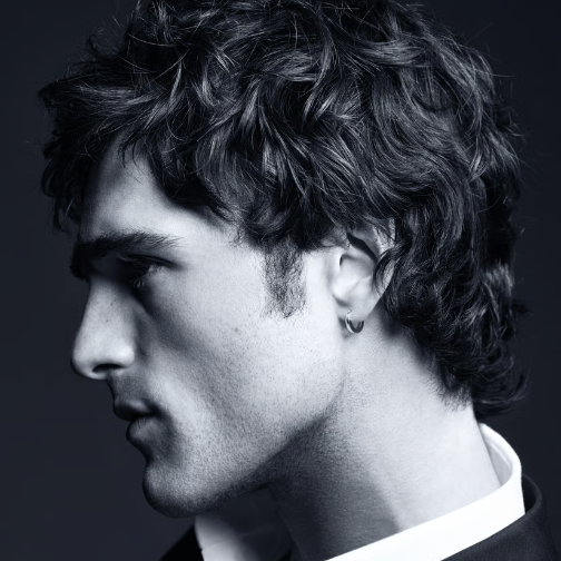 Jacob Elordi出任香奈儿蔚蓝男士香水新任形象大使