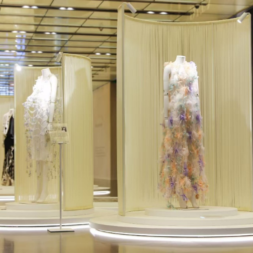 芮欧百货邀您共赏《春日涟漪》秀场时装展览