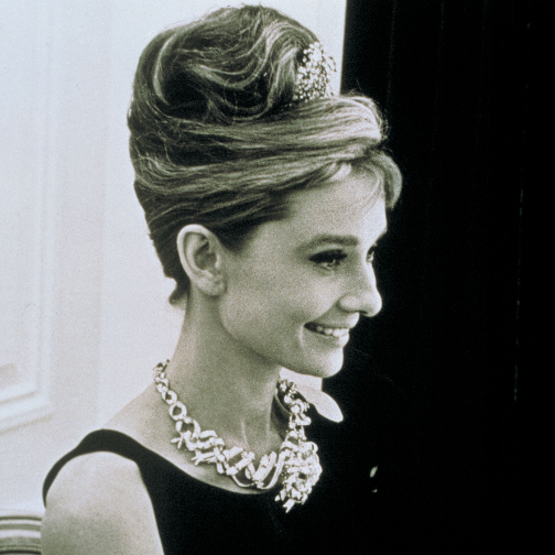 佩戴史隆伯杰作品的传奇女性