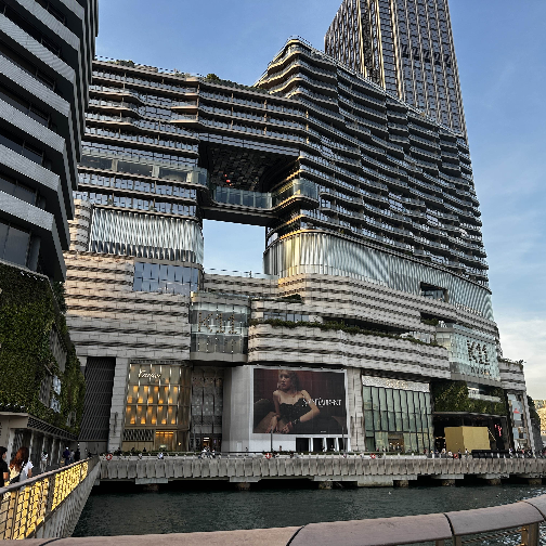 受访客增长支撑，香港6月零售销售额增长4.6% 