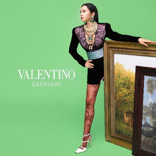 VALENTINO华伦天奴携手全球品牌代言人蔡依林发布全新广告大片